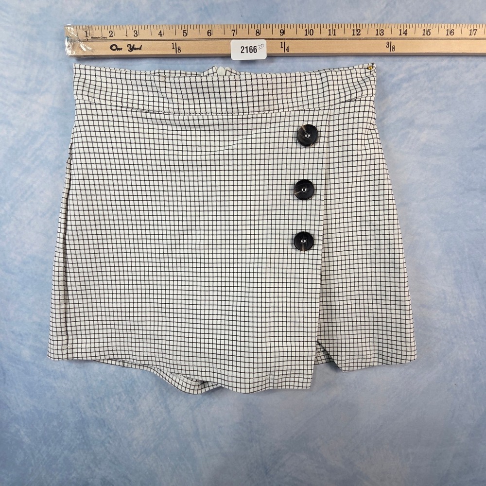 Altar'd State Womens Black White Grid Plaid Wrap Front Button Skort Size Small - Picture 1 of 6